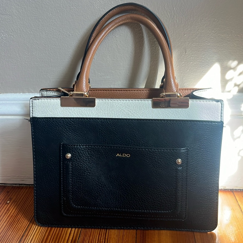 brand new ALDO bag// only used once// needs a good home💗